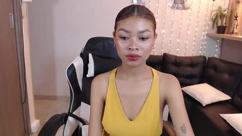 Perla online show from 02-17-25, 12:05