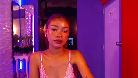 Perla online show from 02-20-25, 12:15