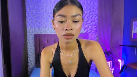Perla online show from 10-28-25, 07:05