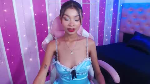 Perla online show from 02-27-26, 05:35