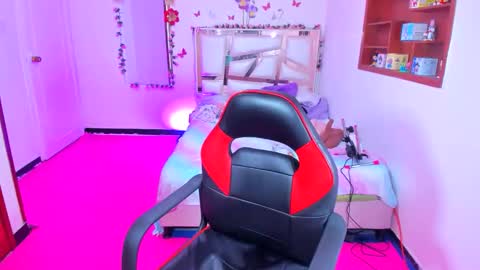 PERLA online show from 03-15-26, 12:16