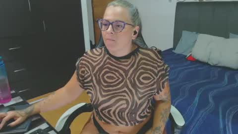 Snapshot of perlagoloza05 chatting on 03-08-25, 02:34 goloza online show from 03-08-25, 02:34