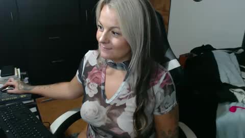 Snapshot of perlagoloza05 chatting on 10-04-25, 03:15 goloza online show from 10-04-25, 03:15