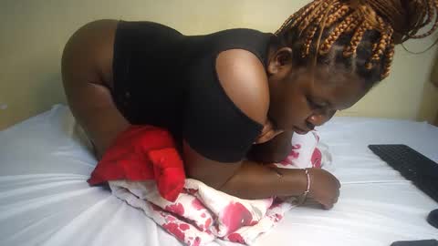 perpetual_doll online show from 03-12-25, 06:40