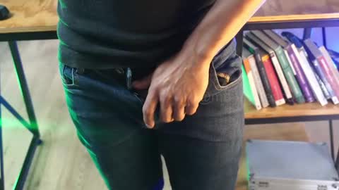 andres    online show from 02-17-25, 05:21