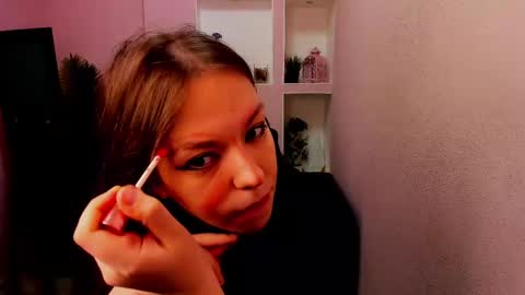 horror flying on the wings of the night.... online show from 03-06-25, 05:57