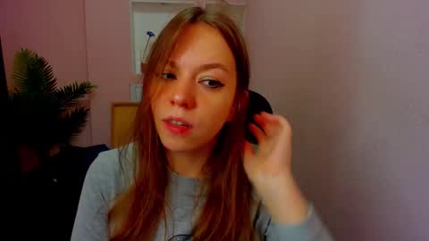 horror flying on the wings of the night.... online show from 10-20-25, 08:20