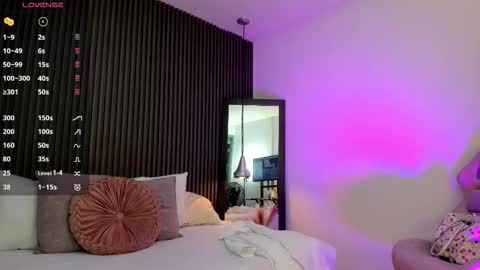 Lizza online show from 10-21-25, 11:22