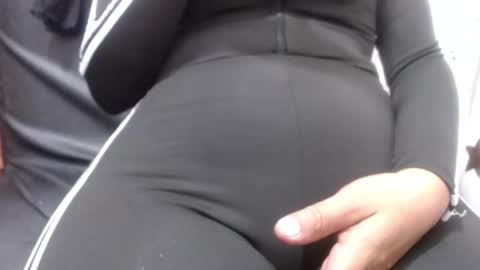 Snapshot of pervert_suseth chatting on 01-28-25, 02:10 Suseth online show from 01-28-25, 02:10