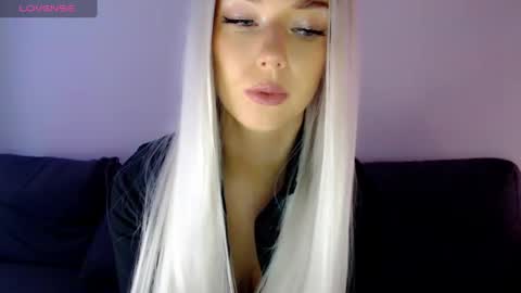 Snapshot of pervyblonde chatting on 12-25-24, 11:22 Isabella online show from 12-25-24, 11:22