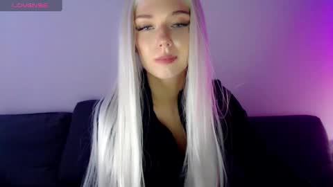 Snapshot of pervyblonde chatting on 01-30-25, 01:21 Isabella online show from 01-30-25, 01:21
