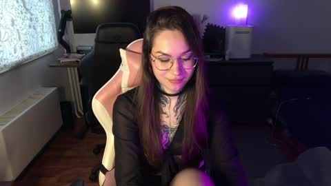 Snapshot of petal_dust_ chatting on 04-16-26, 02:29 petal_dust_ online show from 04-16-26, 02:29
