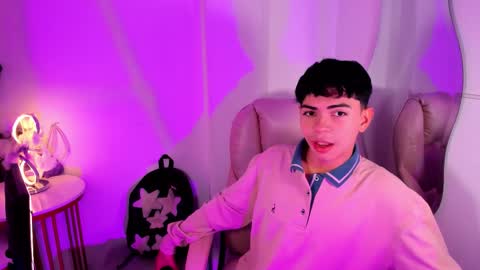 Snapshot of peter_chase chatting on 11-01-25, 06:21 Peter online show from 11-01-25, 06:21