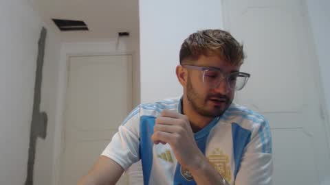 FELIPE online show from 02-04-25, 02:53