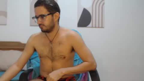 Snapshot of peter_x_annaud chatting on 11-30-25, 11:25 FELIPE online show from 11-30-25, 11:25