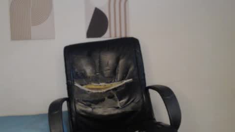 Snapshot of peter_x_annaud chatting on 12-16-25, 05:40 FELIPE online show from 12-16-25, 05:40