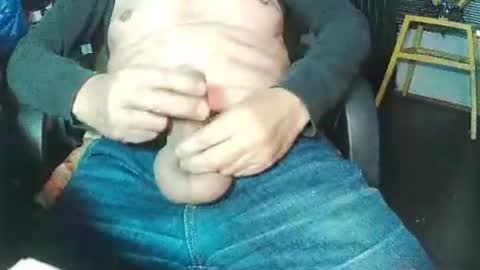 Snapshot of peterfantastic1 chatting on 01-17-25, 12:10 Pedrito online show from 01-17-25, 12:10