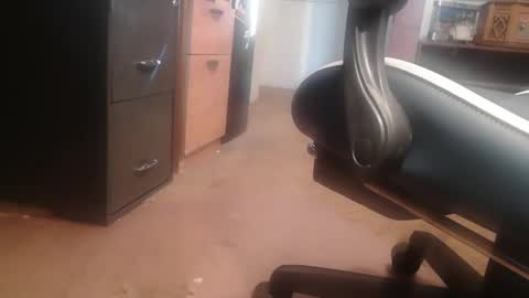 Snapshot of peterinohio57 chatting on 11-29-25, 01:58 peterinohio57 online show from 11-29-25, 01:58