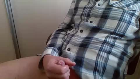 Snapshot of peterw7310 chatting on 02-25-25, 01:28 peterw7310 online show from 02-25-25, 01:28