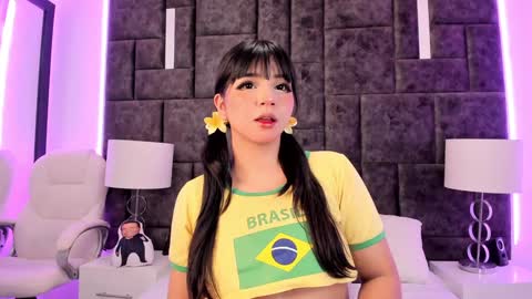 Snapshot of petit_rosseowo chatting on 01-13-25, 06:49 Im Rosse but u can call me Rossie or Rosita . online show from 01-13-25, 06:49