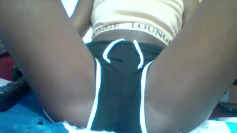 Snapshot of petite_ariana chatting on 02-28-26, 05:58 ariana online show from 02-28-26, 05:58