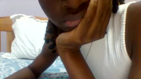 Snapshot of petite_ariana chatting on 03-10-26, 08:47 ariana online show from 03-10-26, 08:47