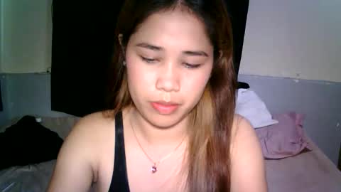 Snapshot of petite_asian18 chatting on 11-30-25, 01:48 petite_asian18 online show from 11-30-25, 01:48
