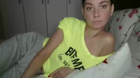 petite_danielle online show from 09-11-25, 06:46
