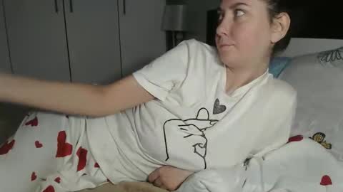 Snapshot of petite_danielle chatting on 11-08-25, 01:22 petite_danielle online show from 11-08-25, 01:22