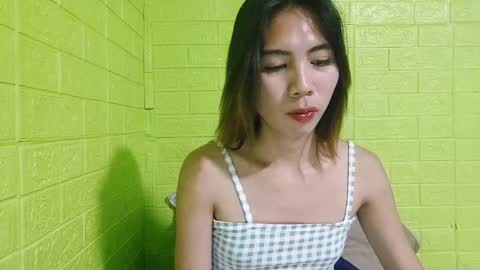 Snapshot of petite_dicklover chatting on 01-11-25, 08:54 Yuriee online show from 01-11-25, 08:54