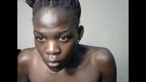 petite_lavi2 online show from 12-20-24, 09:54