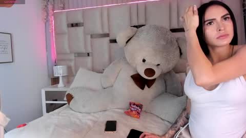 Linda online show from 05-10-26, 04:06