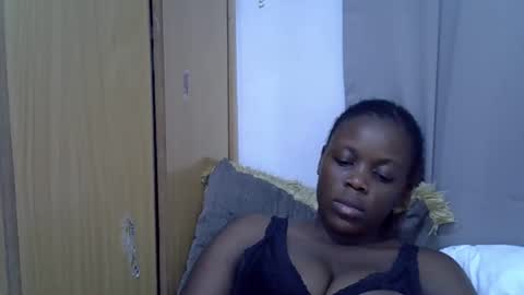 Snapshot of petite_melan chatting on 09-11-25, 11:49 petite_melan online show from 09-11-25, 11:49
