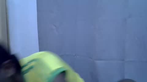 Snapshot of petite_melan chatting on 09-16-25, 11:22 petite_melan online show from 09-16-25, 11:22