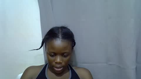 Snapshot of petite_melan chatting on 09-19-25, 09:48 petite_melan online show from 09-19-25, 09:48