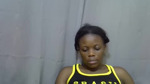 Snapshot of petite_melan chatting on 09-23-25, 08:01 petite_melan online show from 09-23-25, 08:01