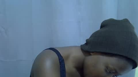Snapshot of petite_melan chatting on 10-07-25, 05:21 petite_melan online show from 10-07-25, 05:21
