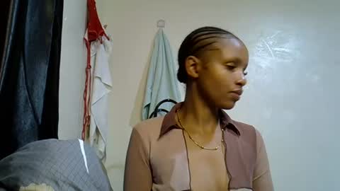 Snapshot of petite_melinda chatting on 06-22-26, 04:09 petite_melinda online show from 06-22-26, 04:09