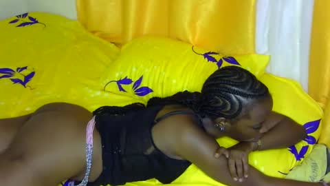 Snapshot of petite_tanya chatting on 12-18-24, 03:04 Tanya online show from 12-18-24, 03:04