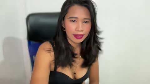Snapshot of petiteasian01 chatting on 03-21-26, 02:27 petiteasian01 online show from 03-21-26, 02:27