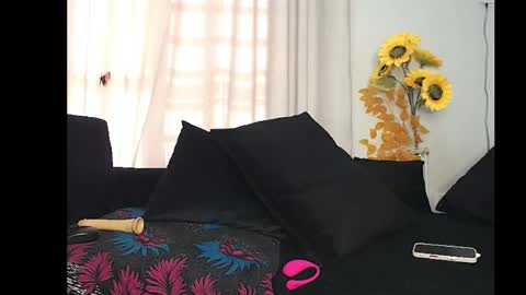 ebonyshawtypetit online show from 04-23-26, 05:19