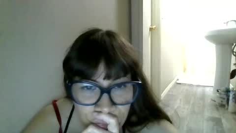 Snapshot of petitedoll30 chatting on 07-07-26, 12:02 Petitedoll30 online show from 07-07-26, 12:02