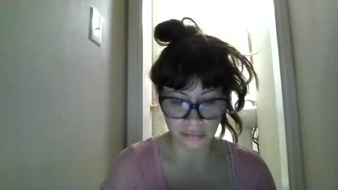 Snapshot of petitedoll30 chatting on 07-13-26, 08:33 Petitedoll30 online show from 07-13-26, 08:33