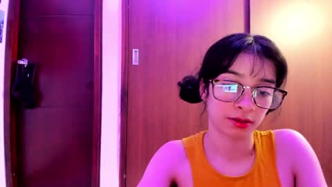 Lunna online show from 12-17-24, 05:40