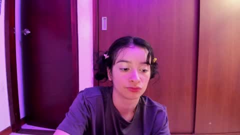 Lunna online show from 02-23-25, 05:12