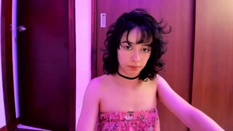 Lunna online show from 03-08-25, 01:17