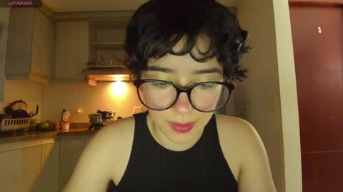 Lunna online show from 02-06-26, 10:46