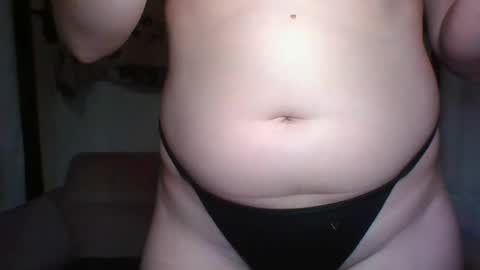Snapshot of petitegirluvsdick chatting on 12-04-24, 03:26 Bella online show from 12-04-24, 03:26
