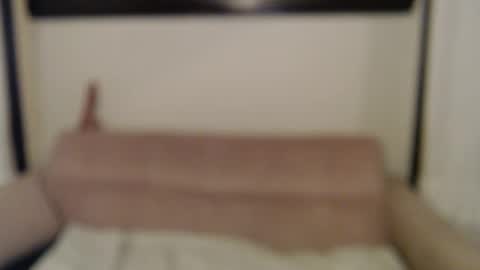Snapshot of petitegirluvsdick chatting on 01-30-25, 02:27 Bella online show from 01-30-25, 02:27