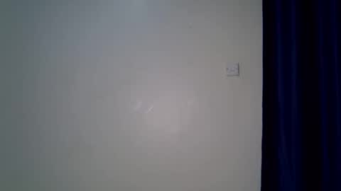 Snapshot of petitekittyy chatting on 02-11-26, 02:33 Kitty online show from 02-11-26, 02:33